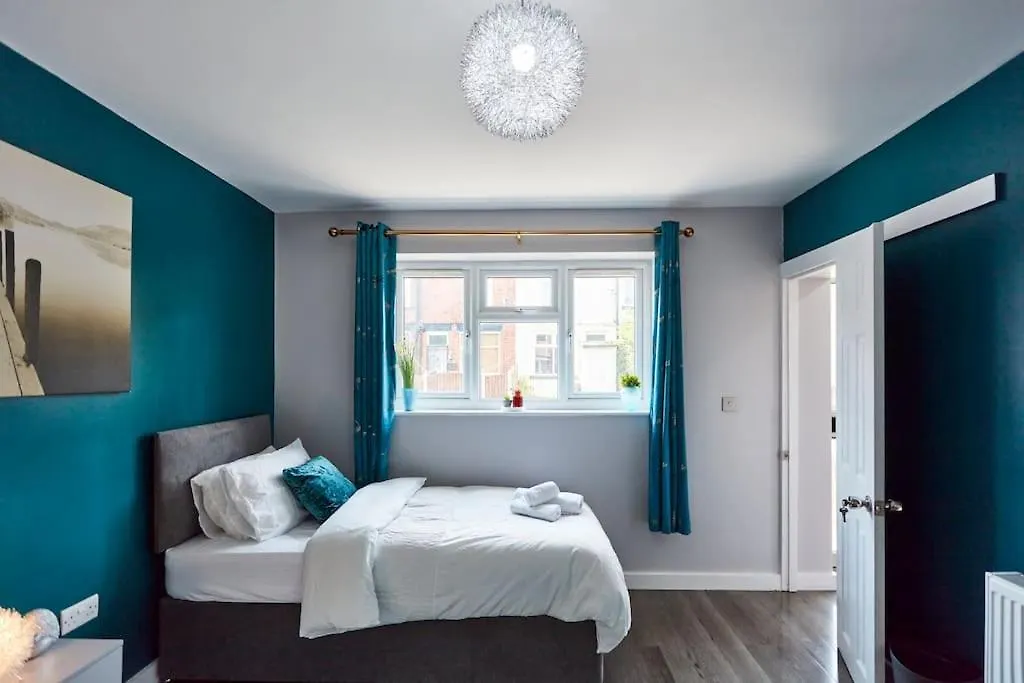 *Little Haven In Leeds* ¤Private Parking¤ Ensuite Leeds  Leeds (West Yorkshire)