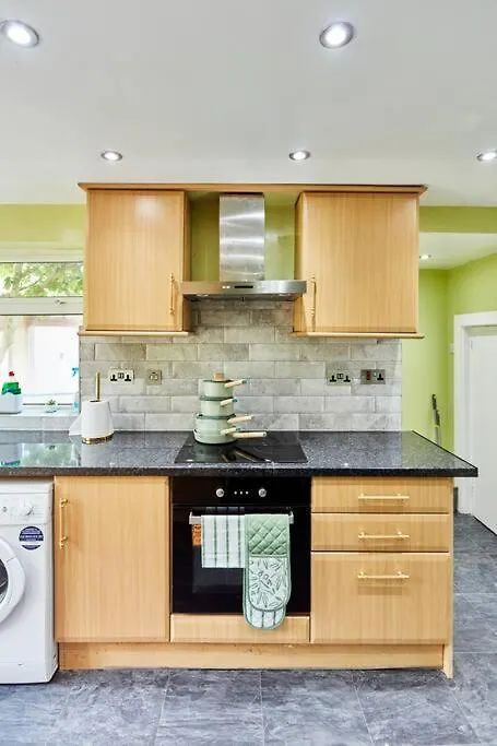*Little Haven In Leeds* ¤Private Parking¤ Ensuite 리즈 0*,  영국